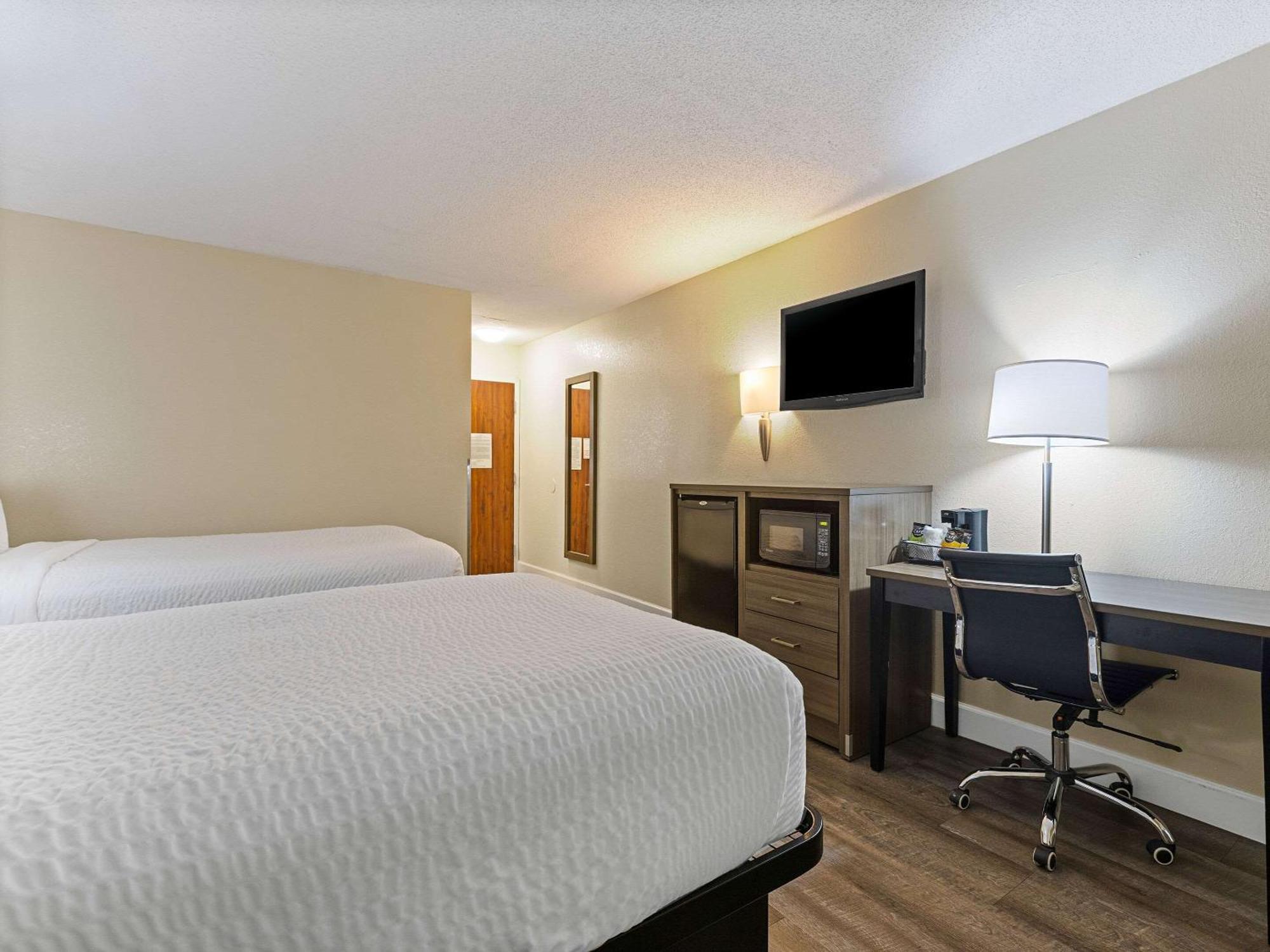 Clarion Pointe Savannah Gateway I-95 Buitenkant foto